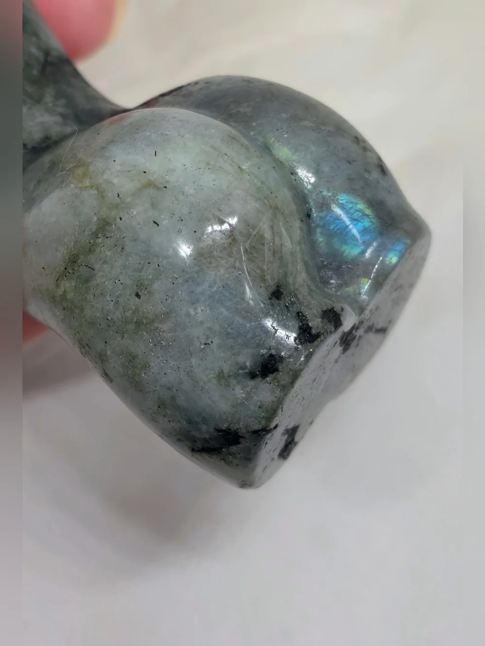 ✨ Labradorite Goddess Torso Carving | Flashy Mystical Feminine Figure | 3.13” ✨ - Picture 6 of 7